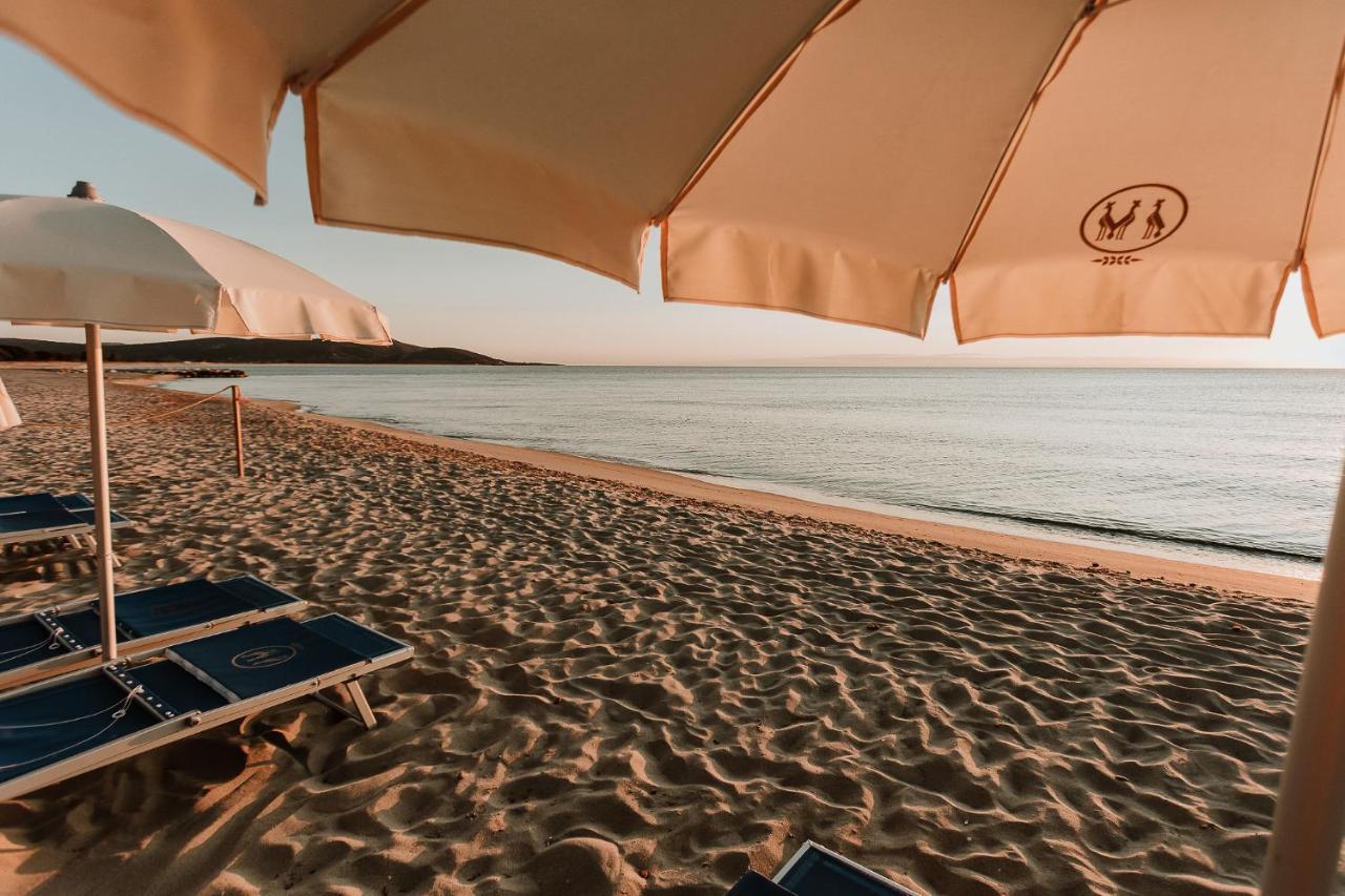 Resort Fior Di Sardegna โปซาดา ภายนอก รูปภาพ