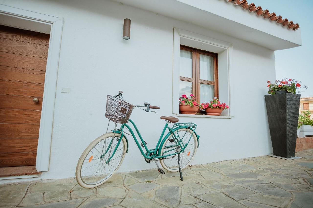 Resort Fior Di Sardegna โปซาดา ภายนอก รูปภาพ