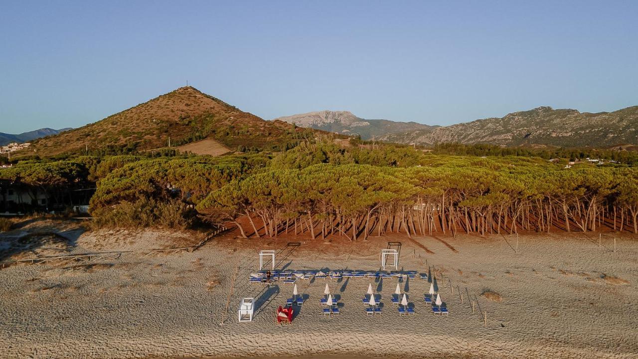Resort Fior Di Sardegna โปซาดา ภายนอก รูปภาพ